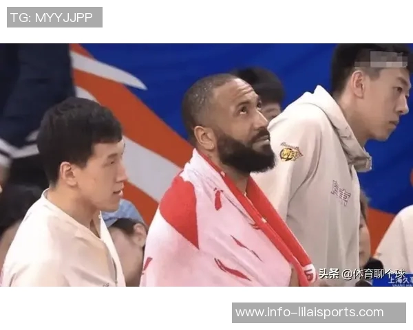 杜锋更衣室冲突加剧吉伦沃特竖拇指讽刺引发媒体关注与球迷失望